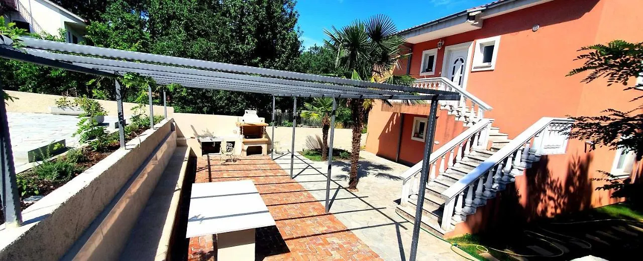 Apartment Villa Avekalu Opric Croatia